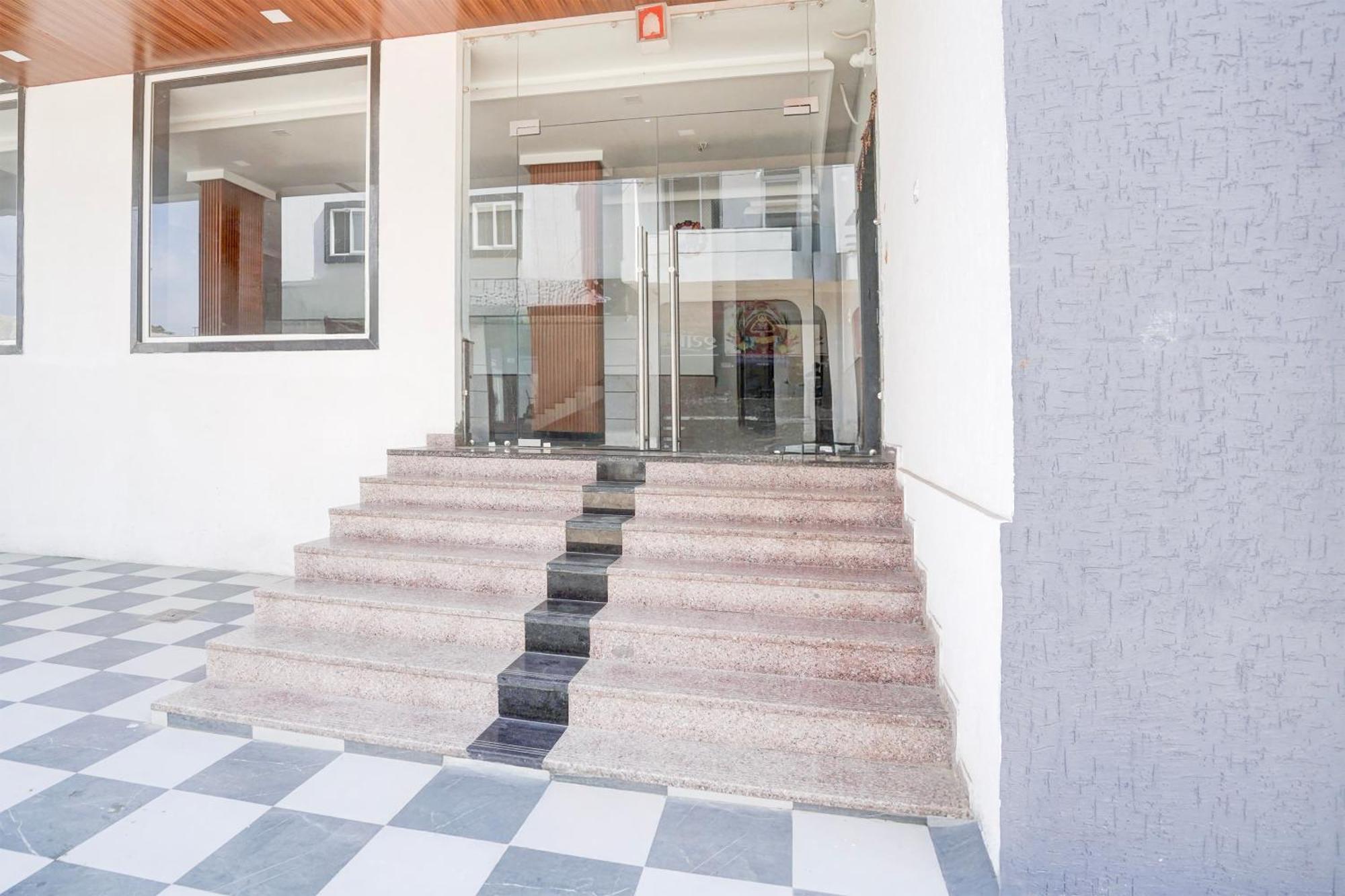 Hotel O Shree Gurukripa Khatu Экстерьер фото