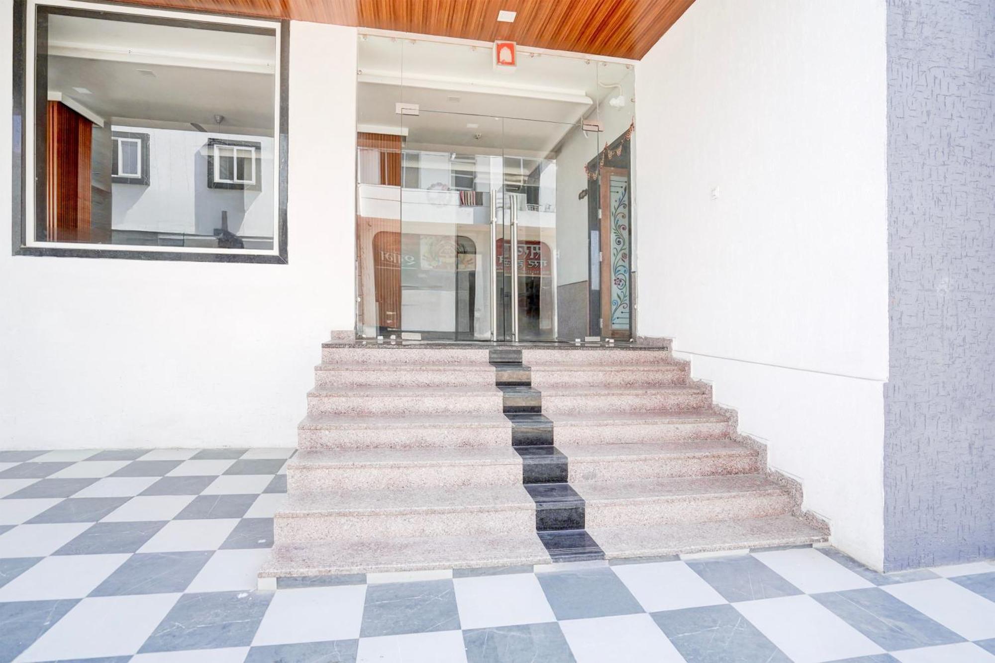 Hotel O Shree Gurukripa Khatu Экстерьер фото